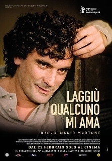 LAGGIÙ QUALCUNO MI AMA